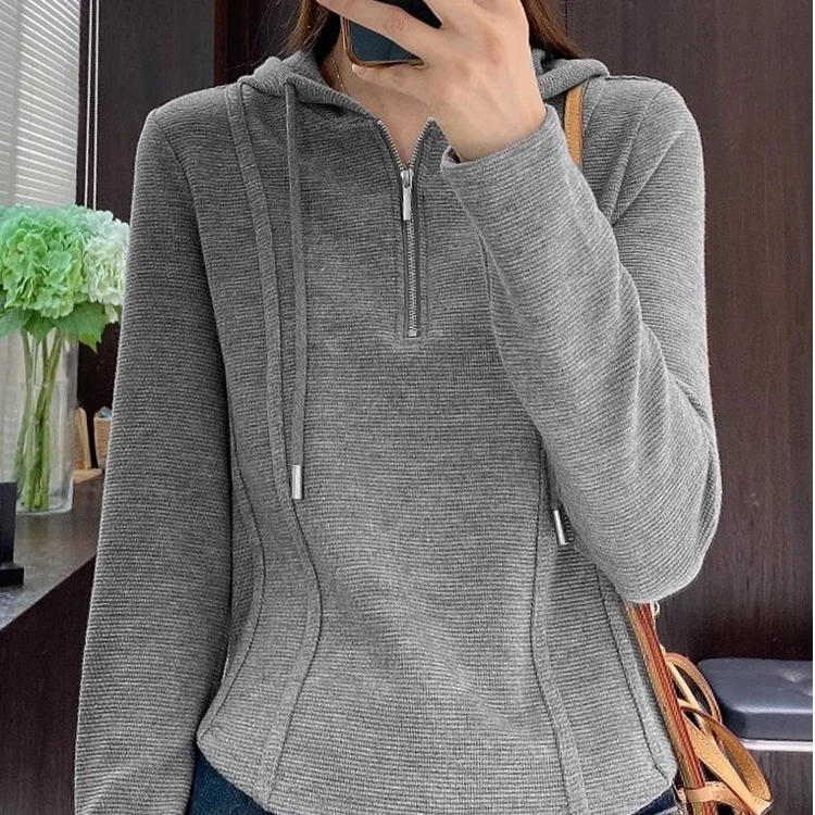 芊芊芙灰色拉链连帽正肩卫衣女春秋2025新款爆款修身短款上衣外套