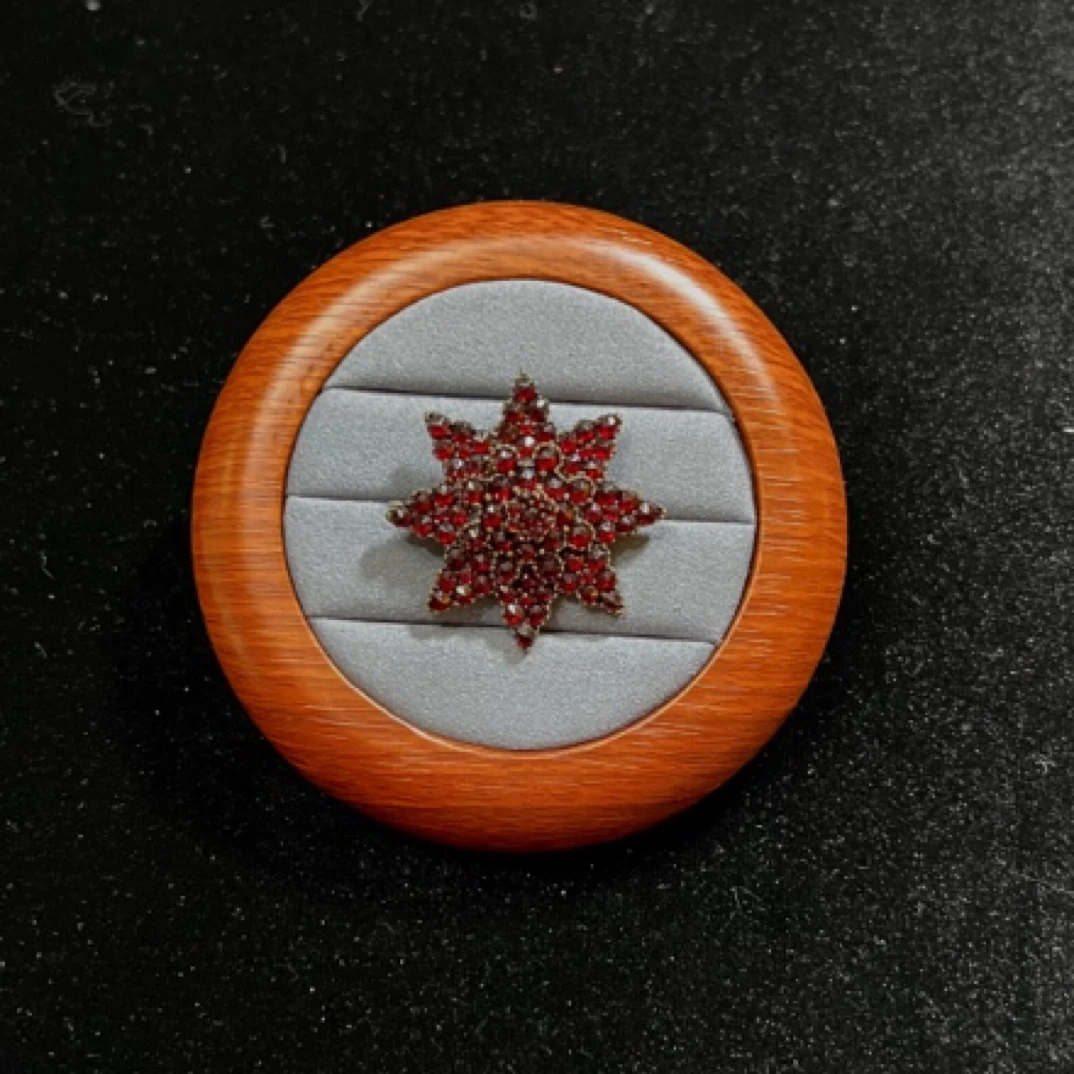 铜合金胸针 雪花造型 中古 925银 胸针 镶嵌饰品 红色复古女王