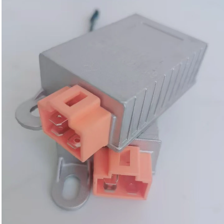 10个装电动车电压转换器48/60/72四孔三线无线8A+USB款