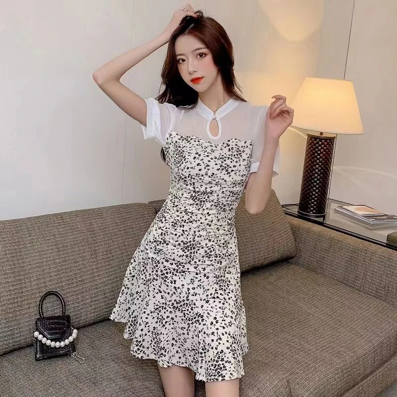 2024夏季新款小香风气质复古洋气碎花减龄女神短款碎花女装连衣裙