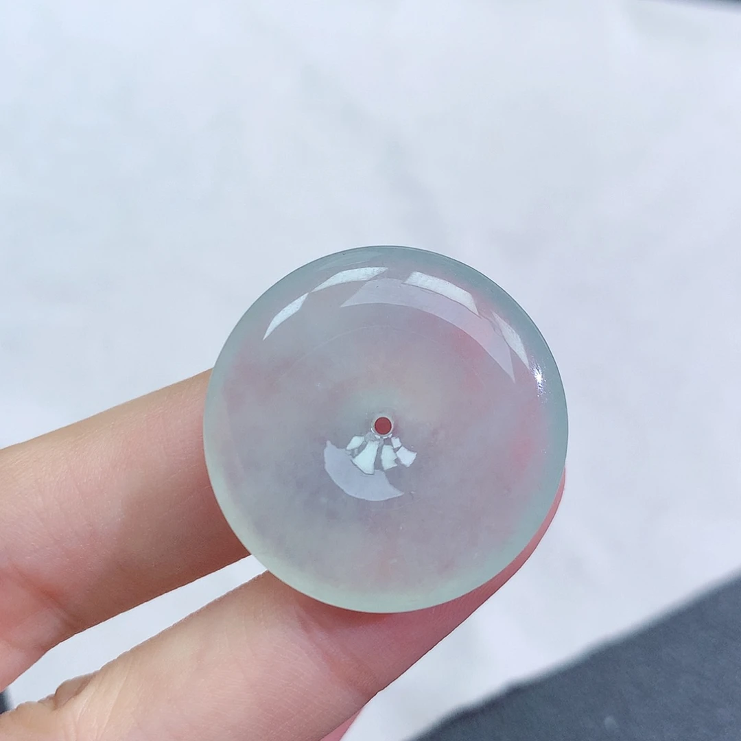 翡翠颈饰未镶嵌平安扣