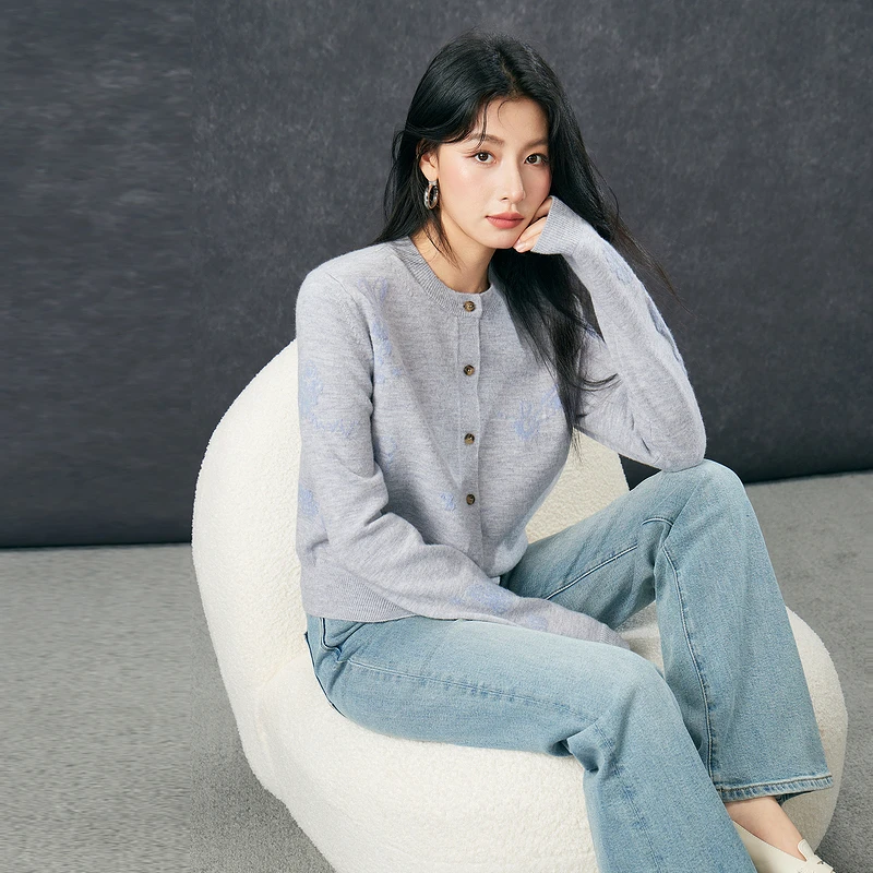 Basic House/百家好纯欲洋气衣服女装时尚气质针织衫-B0624E5R842