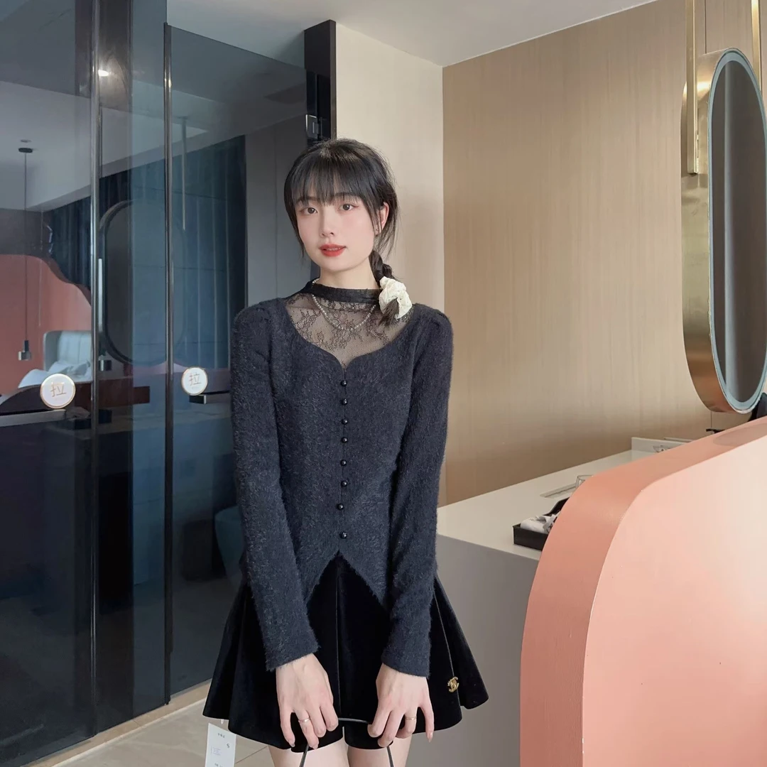 24Q216【衣长55】蕾丝拼接半高领秋冬修身显瘦减龄百搭长袖上衣女