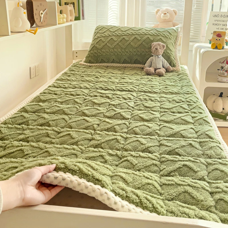 A类牛奶绒加厚学生宿舍床垫榻榻米单人双人床褥子地铺上下铺保暖