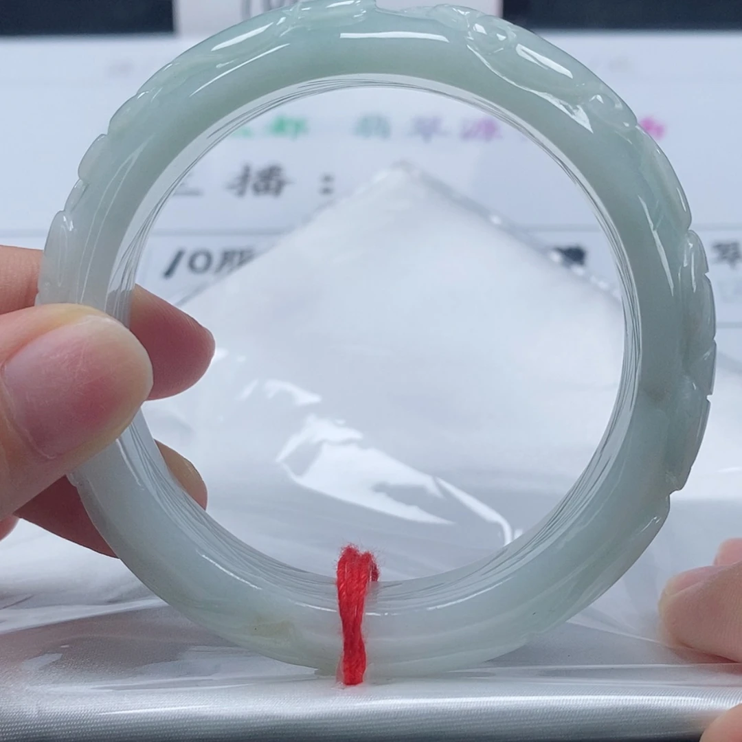 【闪购商品】翡翠手镯未镶嵌32