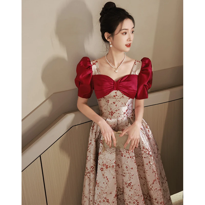 新娘酒红色结婚本地礼服气质后妈裙2025网红老钱风松弛订婚礼服女