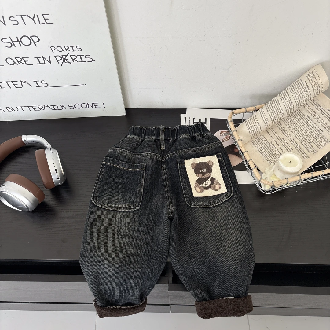 秋冬新款男童加绒牛仔裤宽松时尚百搭休闲宝宝中小童小熊口袋款