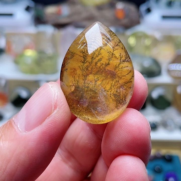 水晶吊坠(赠链)未镶嵌