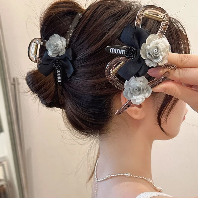 气质山茶花鲨鱼夹子高级感发夹女后脑勺发量多大号发抓夹2023新款