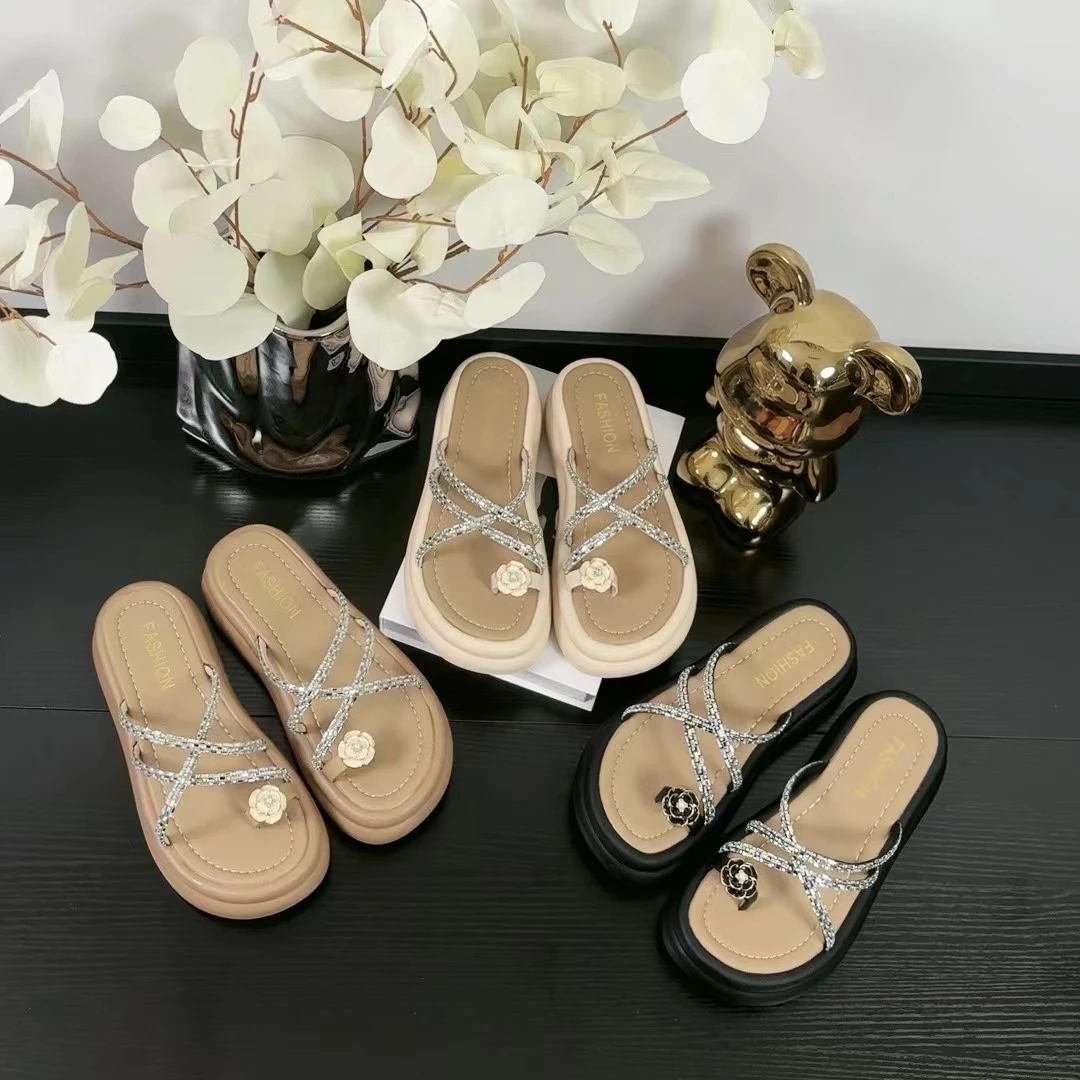 时尚山茶花厚底女士凉拖外穿夏季软底休闲百搭防滑夹趾松糕一字拖