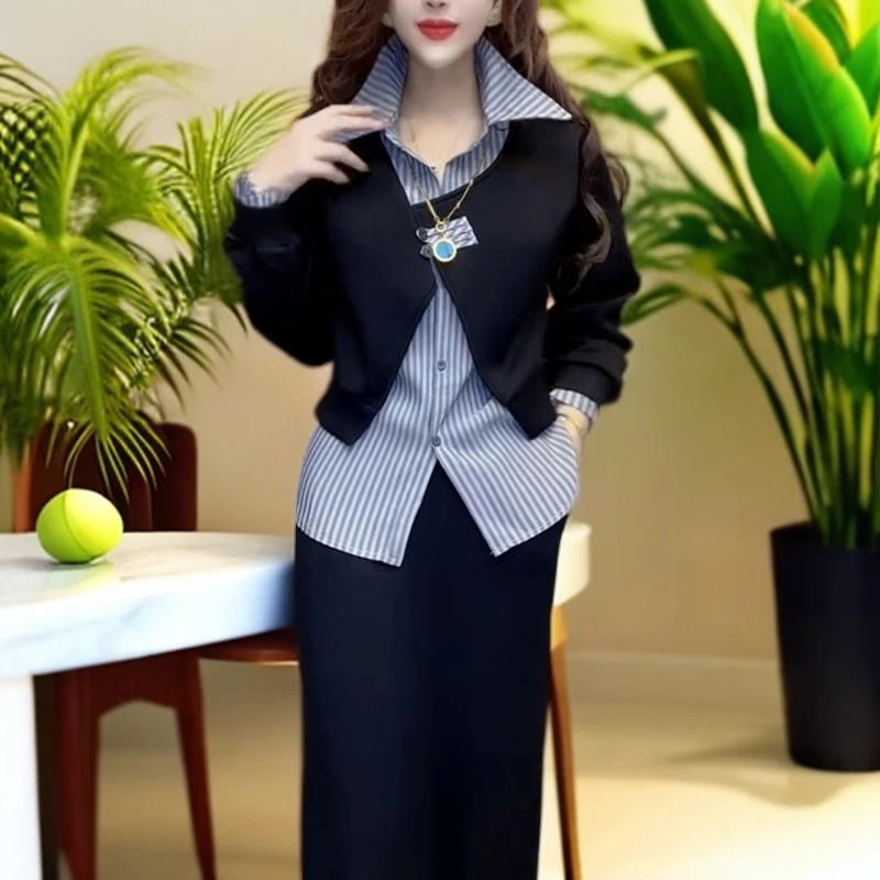 8661秋季爆款时尚洋气显瘦气质百搭休闲减龄（上衣+裙子）两件套