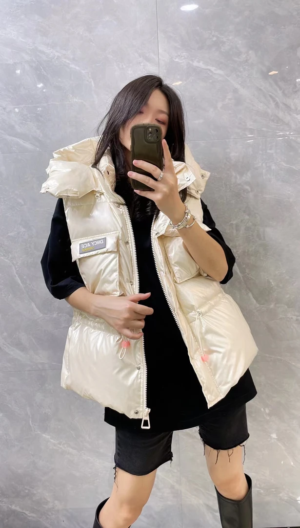 【直播专属】新款炫彩亮面连帽羽绒马甲1