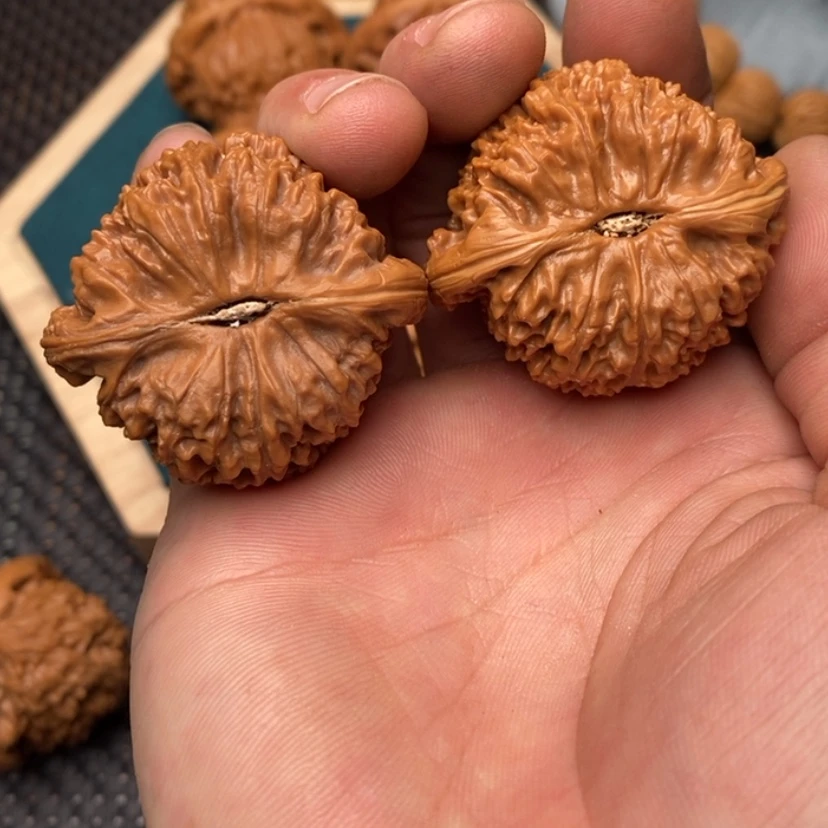 【闪购商品】桃核吊坠42南疆