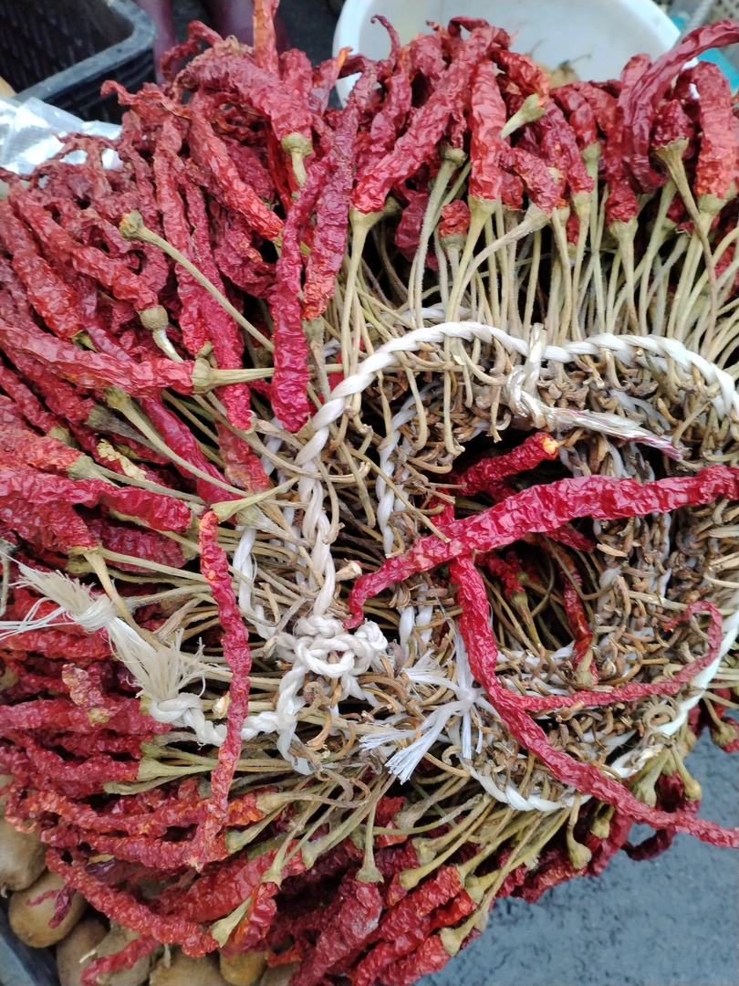 贵州本地鸡爪辣好好