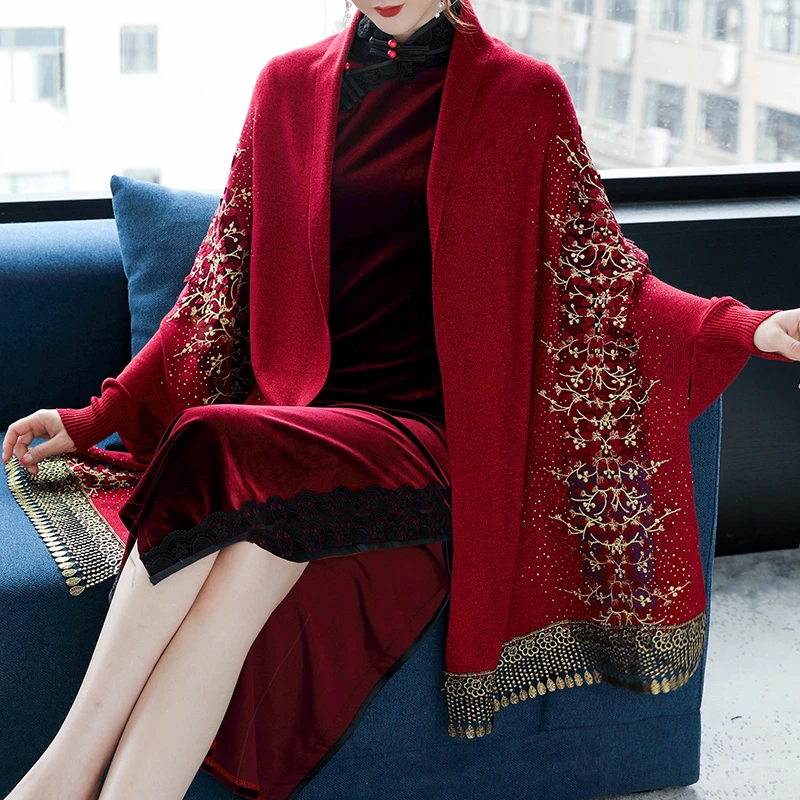 秋冬款婚宴喜婆婆配旗袍的披肩围巾两用斗篷 妈妈刺绣披风女外搭