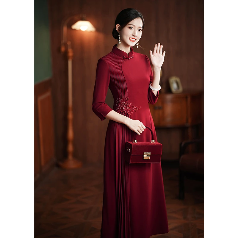 旗袍喜婆婆冬季装2023新款年轻妈妈喜服平时可穿红色高贵礼服秋装