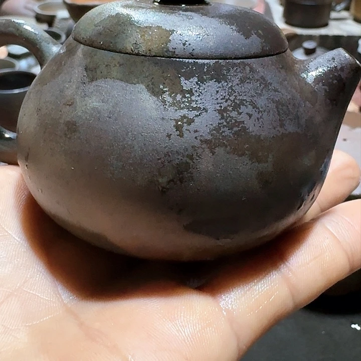 紫砂茶壶多**。坭兴陶柴烧
