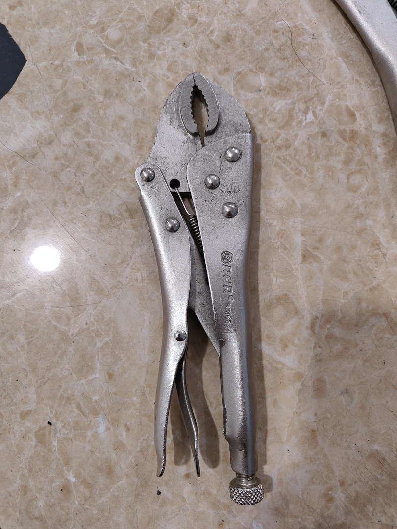 10寸工业级大力钳子一把（款式随机发）