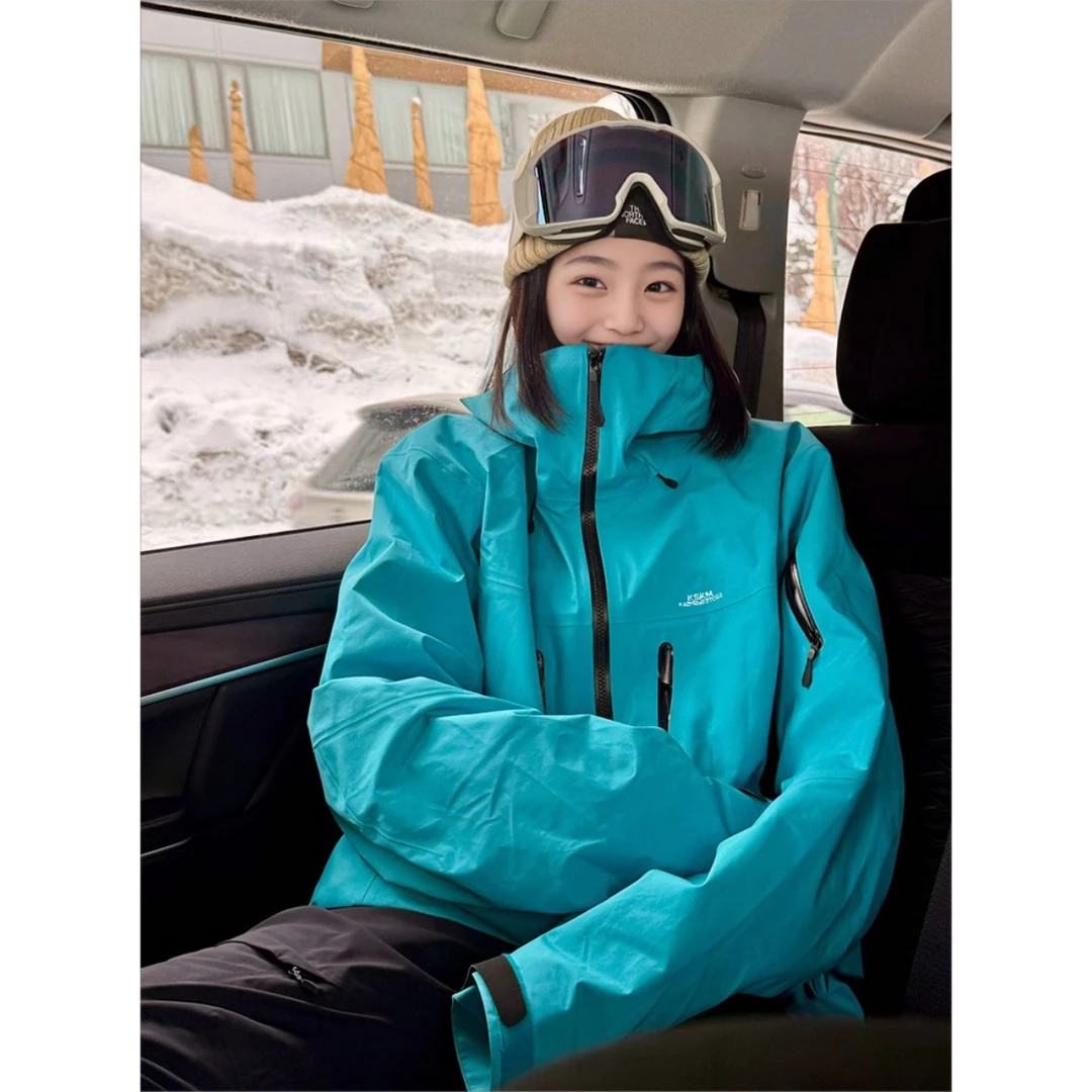 KSKM湖蓝色冲锋衣外套女2025春秋户外三合一可拆卸川西旅行穿搭男