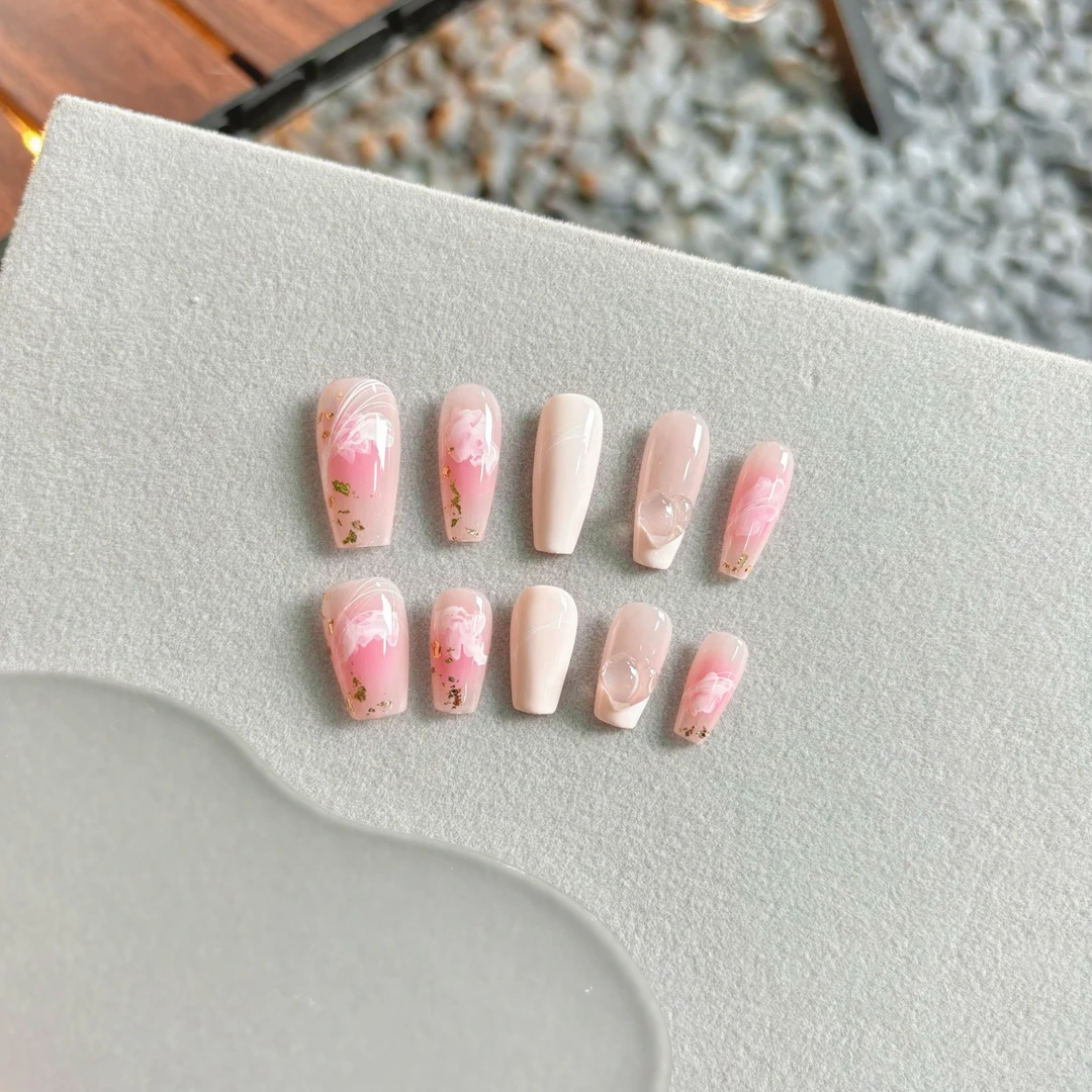 【奶油蓓蕾】纯手工穿戴甲显白美少女甲片中长梯可拆卸小众穿戴美甲