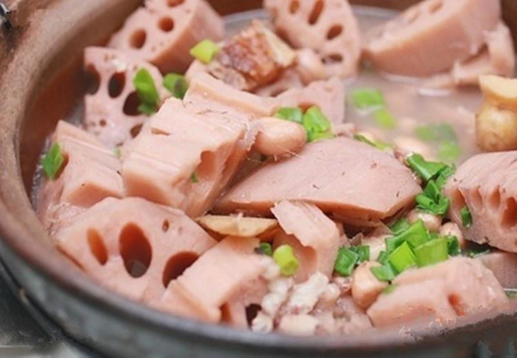 【顺丰包邮】湖北洪湖粉藕新鲜煲汤藕青泥巴藕面藕炖汤粉糯3/5斤装