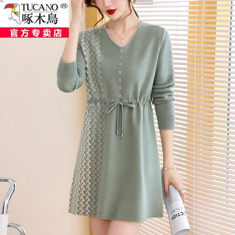 啄木鸟中长款毛衣裙女秋冬配大衣针织打底裙小个子妈妈羊毛裙宽松