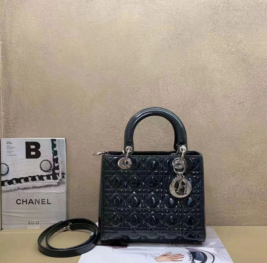 95新 DIOR/迪奥 迪奥 漆皮五格戴妃斜挎包 45703