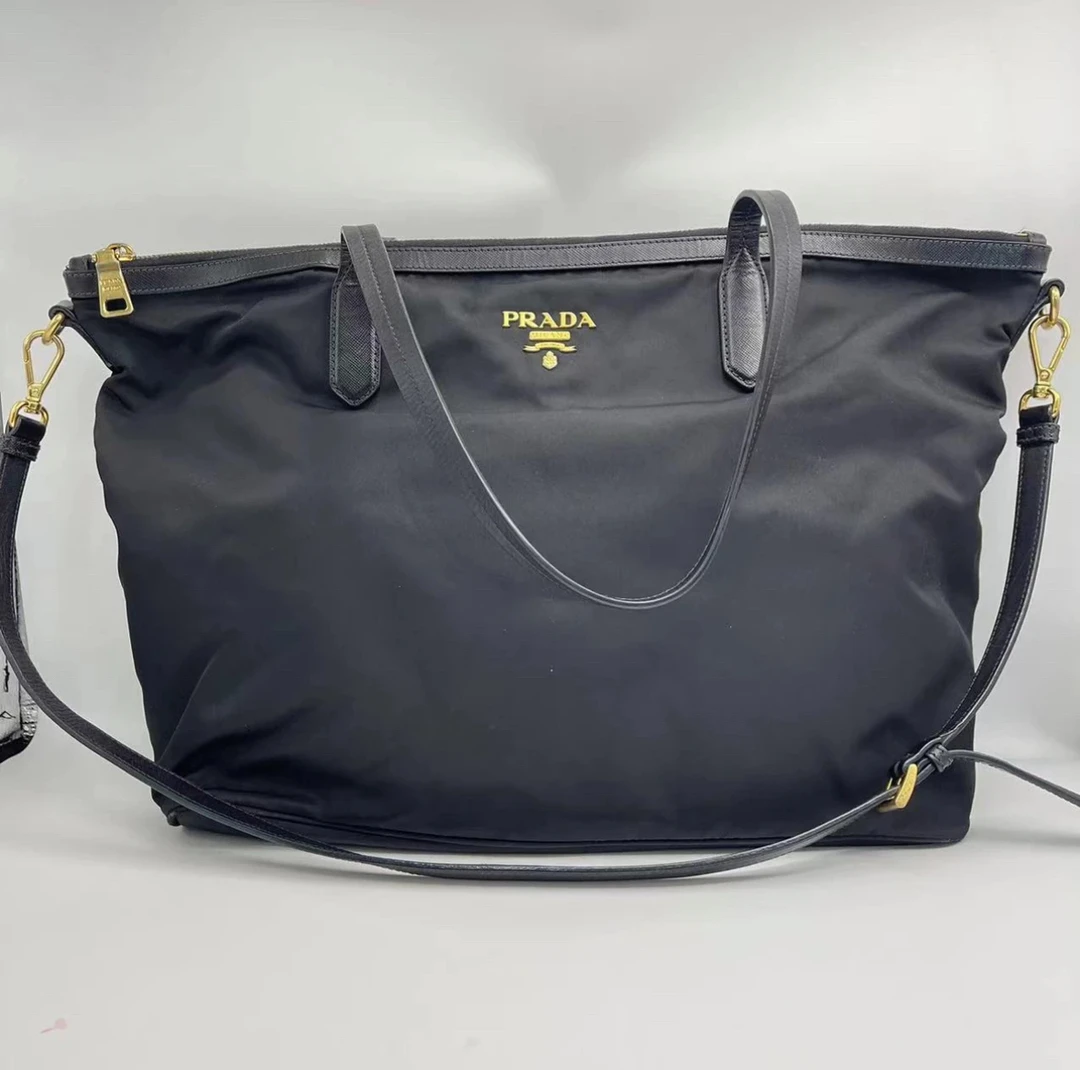 95新 Prada/普拉达 普拉达 黑色金标降落伞单肩包 15223