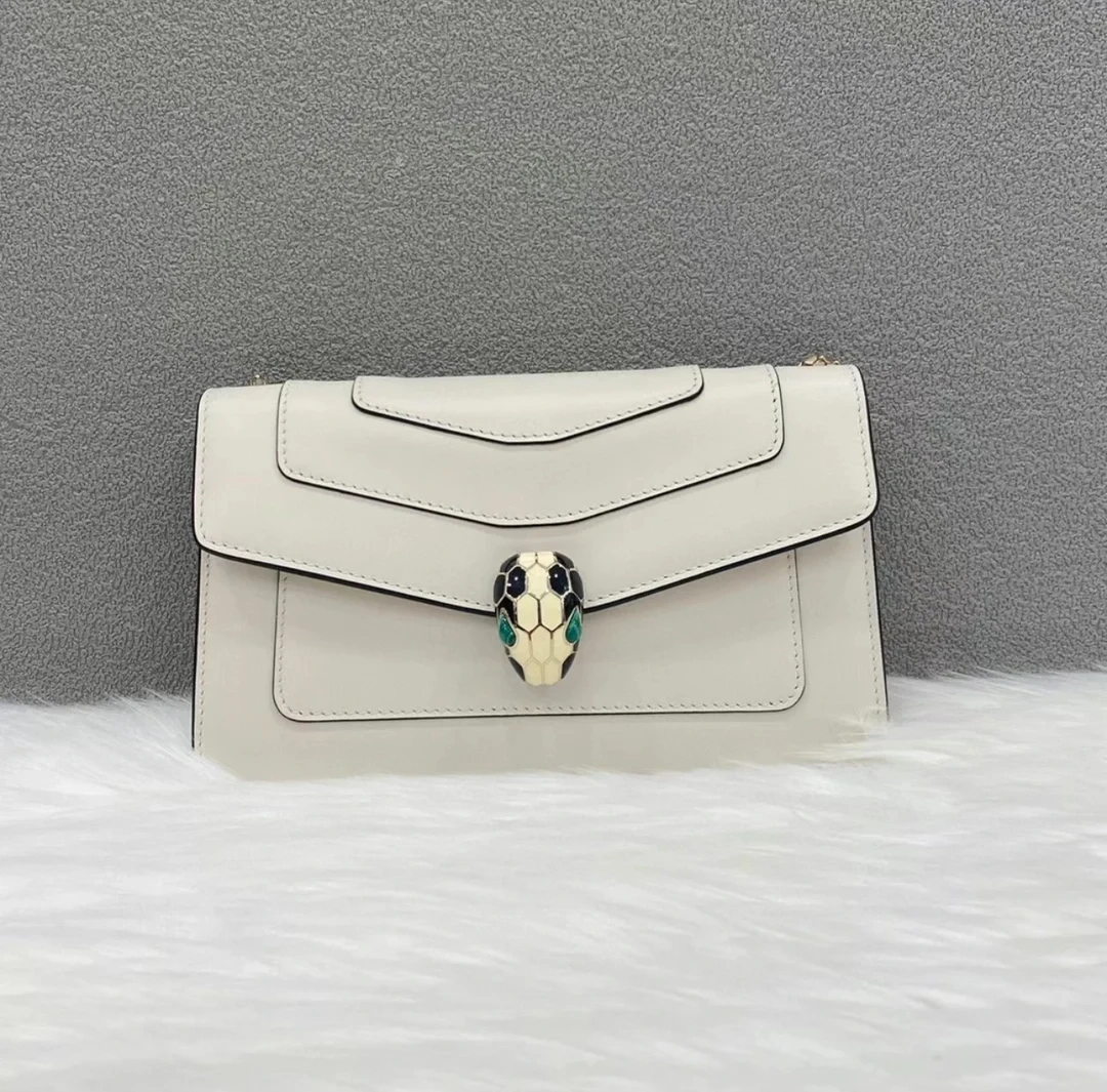 95新 BVLGARI/宝格丽 宝格丽 蛇头链条包 白色 22398
