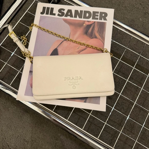 95新 Prada/普拉达 PRADA/普拉达 白色单肩Woc 斜挎30488