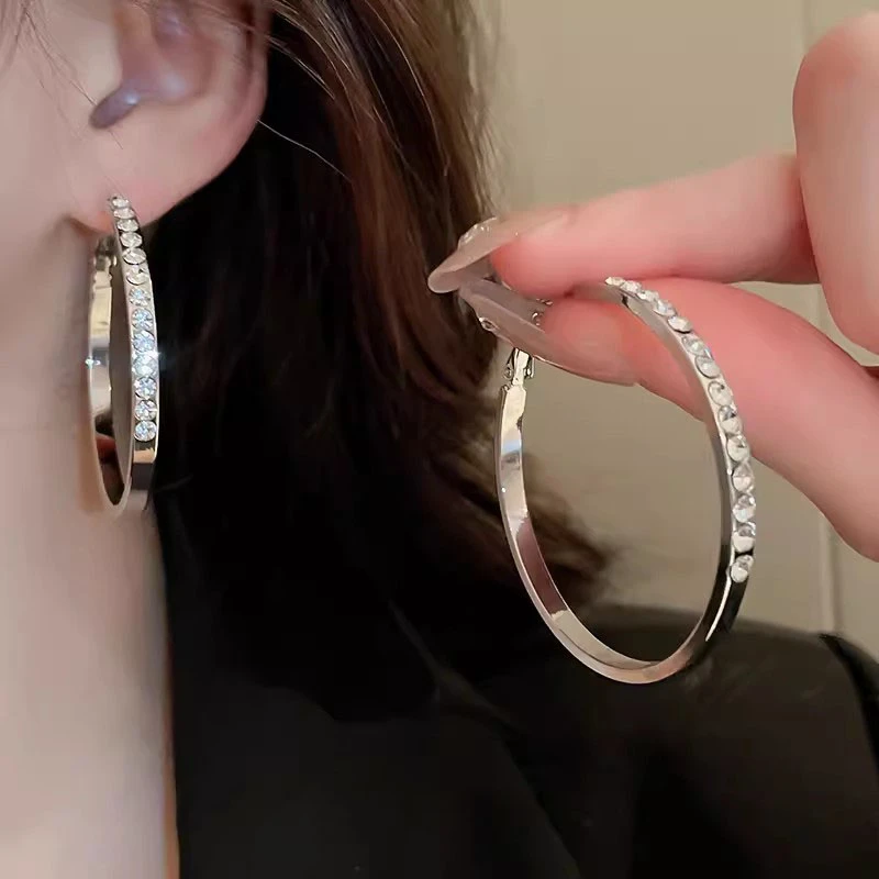 小众大耳圈大气耳环高级时尚圈圈耳钉气质轻奢气质简约耳饰圆圈款