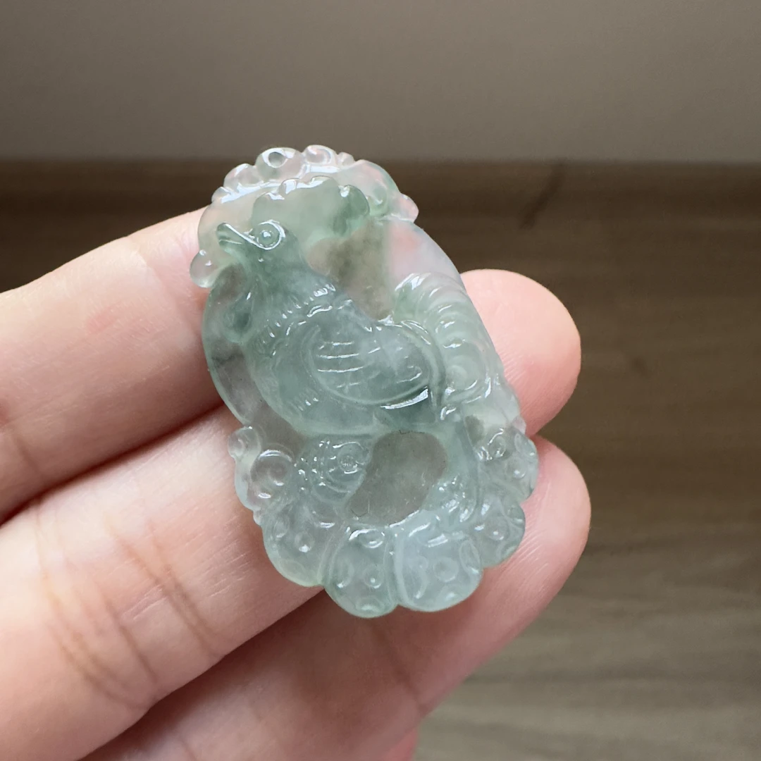 天然缅甸翡翠A货12生肖鸡牌尺寸34.5*21.5*4.9翡翠吊坠