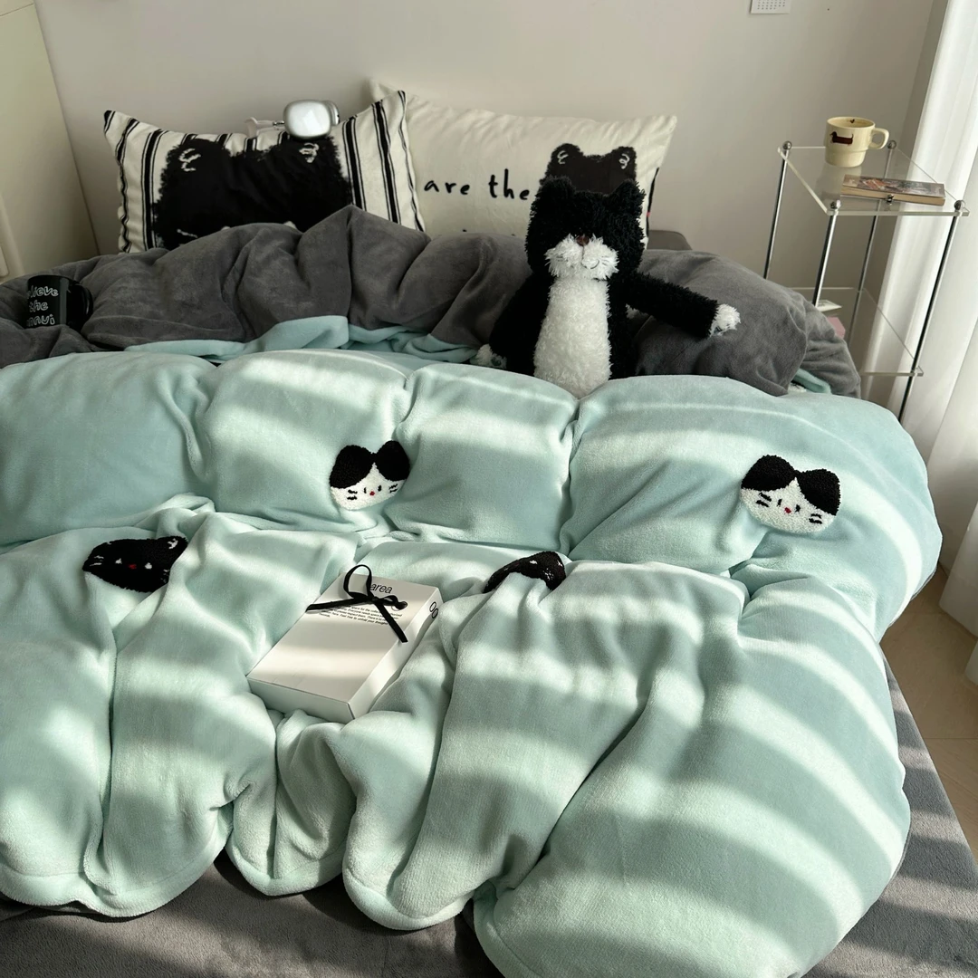 ins小黑猫牛奶绒四件套加绒加厚重保暖冬季被套可爱刺绣工艺床品