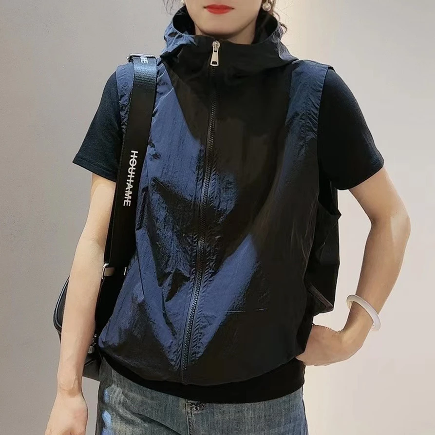 黑色连帽马甲女春秋宽松休闲短款背心外套叠穿小个子坎肩无袖上衣