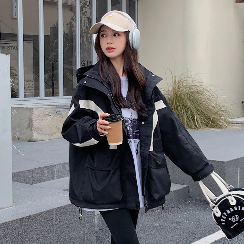 时尚连帽冲锋衣女2025秋冬新款抽绳收腰工装派克服防风保暖外套