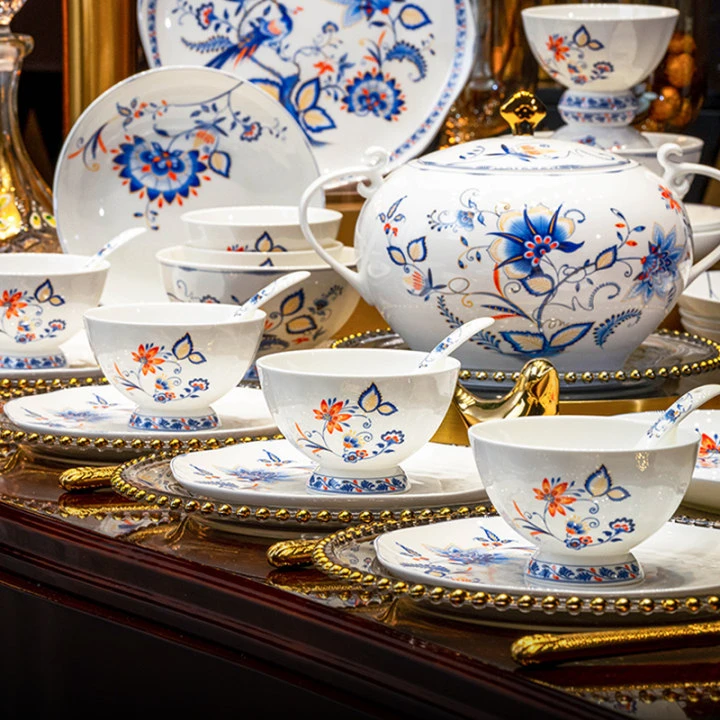 景德镇陶瓷碗盘餐具轻奢骨瓷碗盘乔迁送礼碗碟套装中式家用高级感