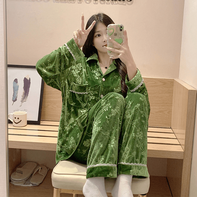 绿色睡衣女款秋季秋天长袖金丝绒高级网红宽松冬天女士家居服套装