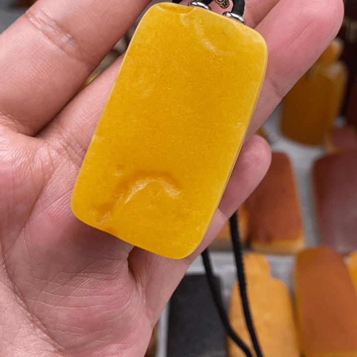 琥珀珠宝奇石未镶嵌