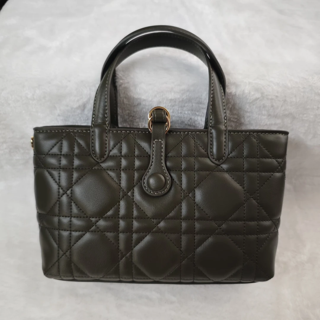 【CF】2024年新款轻奢百搭手提包斜挎单肩包  8252-军绿色