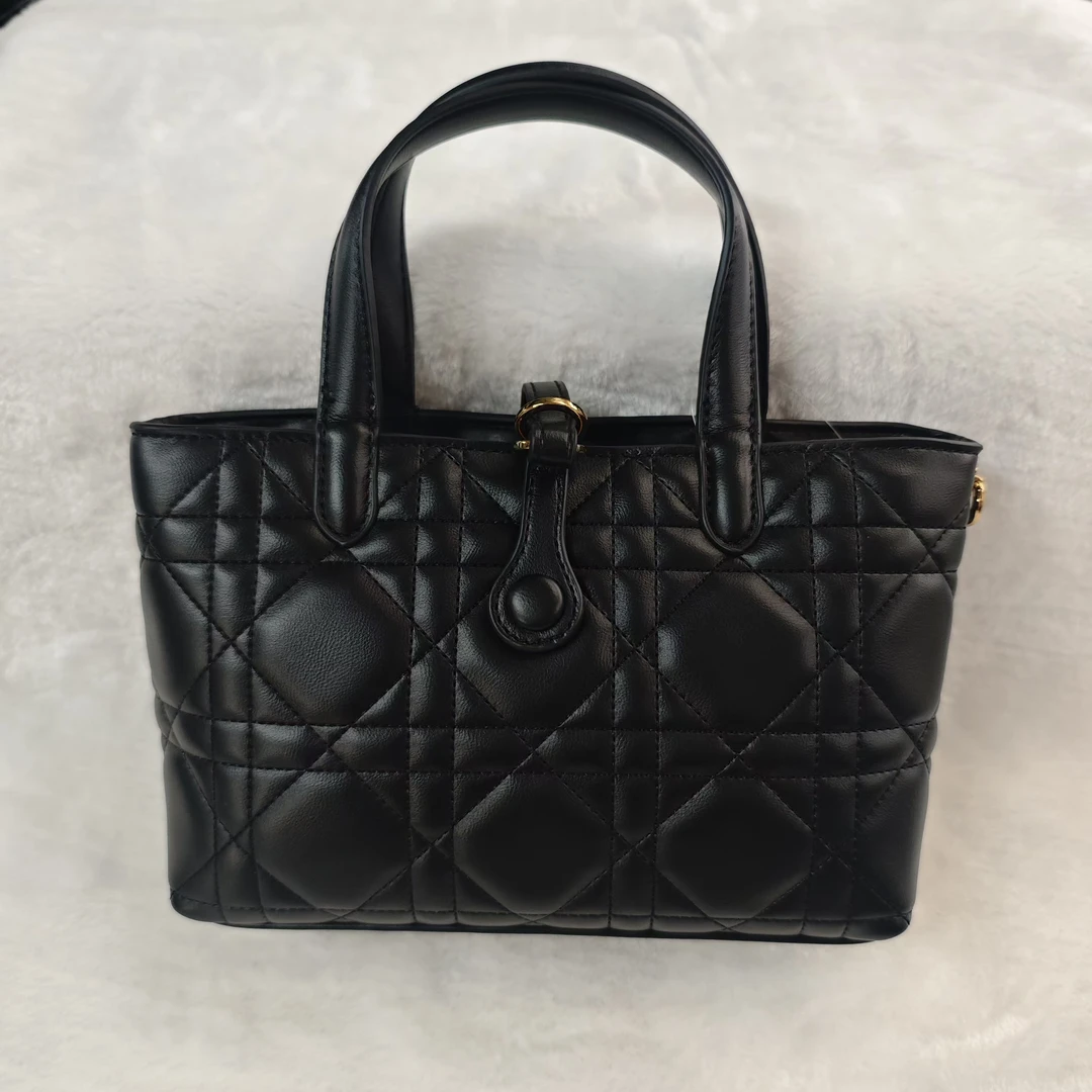 【CF】2024年新款轻奢百搭手提包斜挎单肩包   8252-黑色