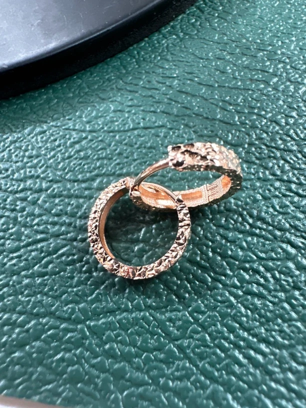 正品18K金碎碎金耳环