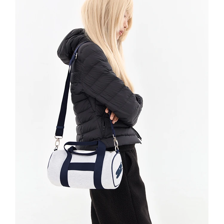 Crying center/哭喊中心针织水桶运动mini健身包花灰色藏青色斜挎