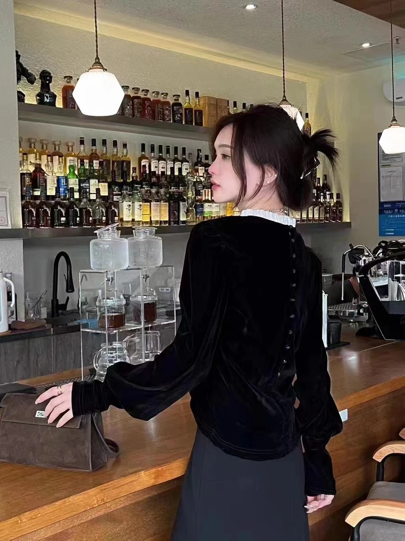 自留款后扣丝绒衫气质时尚