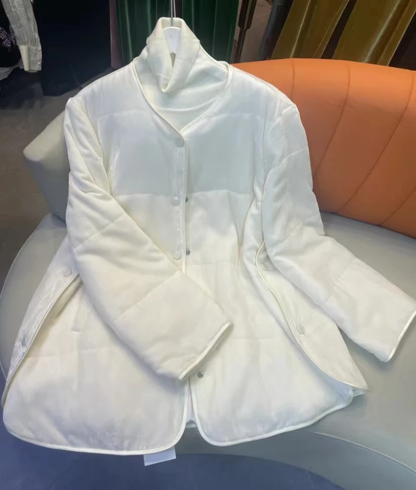 2024气质时尚秋冬款白色丝绒圆领棉服外套1318