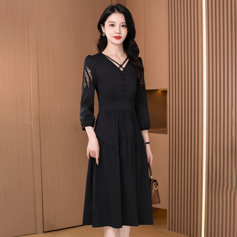 外出高档轻奢小众高级感女装连衣裙2025新款秋洋气上档次黑裙子