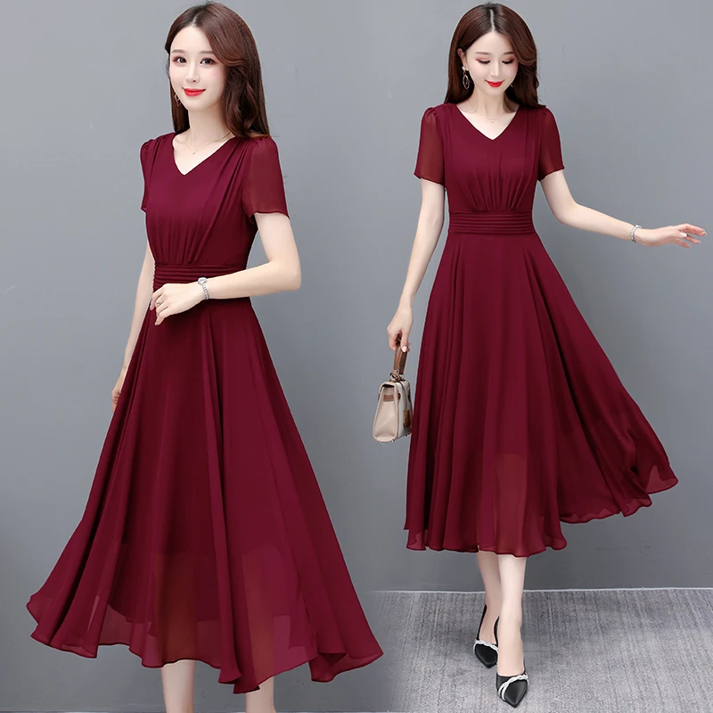 洋气喜婆婆女装连衣裙春夏2025新款高端精致奢华气质妈妈红裙爆款