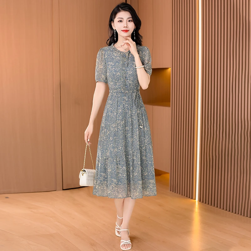 今年流行连衣裙2024新款女夏贵夫人妈妈正式场合高端精致碎花裙子
