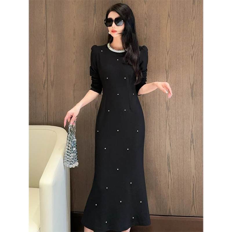 法式重工钉珠收腰连衣裙女2024秋季新款收腰包臀轻奢减龄黑色长裙