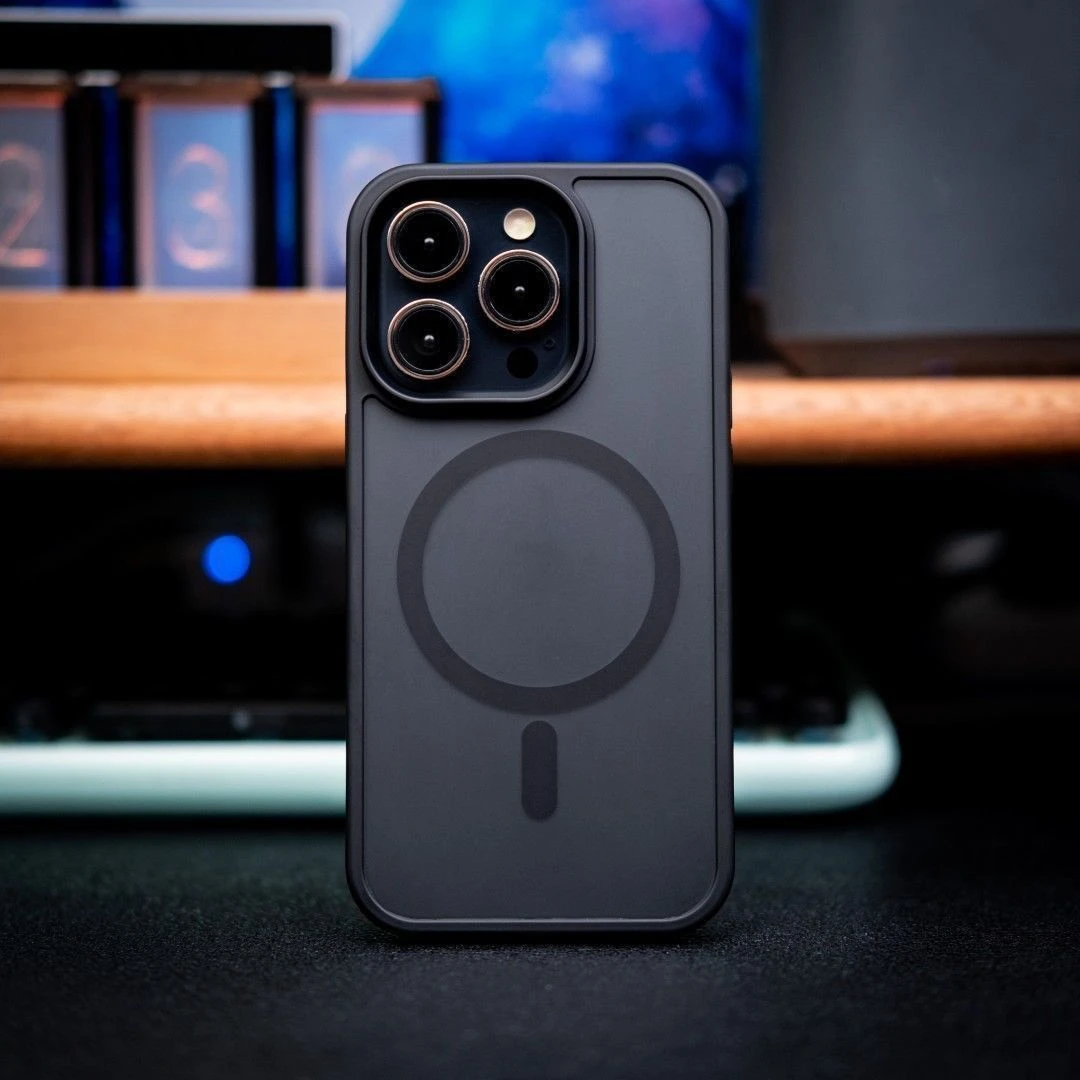 适用肤感磁吸适用苹果14promax手机壳新款iPhone13防指纹12亲肤防