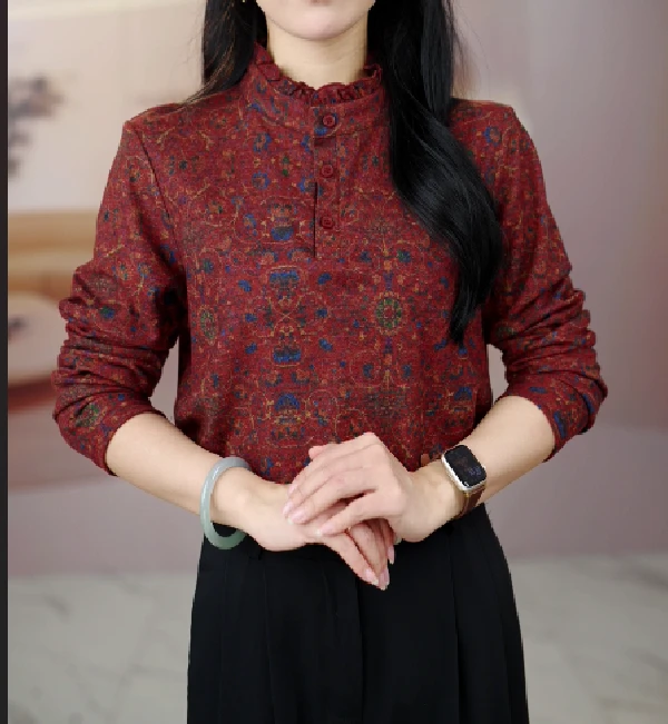 燕舞新春长袖碎花上衣女秋冬新款气质显瘦减龄打底衫新款绒衫JA94